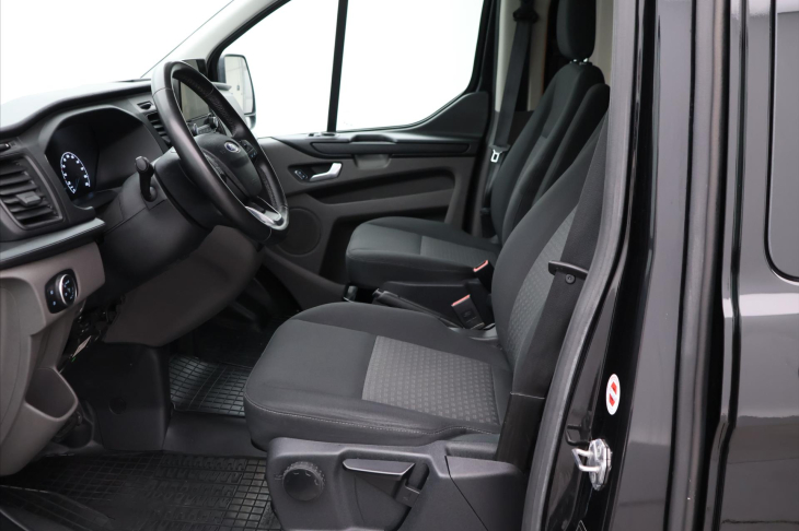 Ford Transit Custom 2.0 EB 95kW Aut. 8-Míst CZ DPH