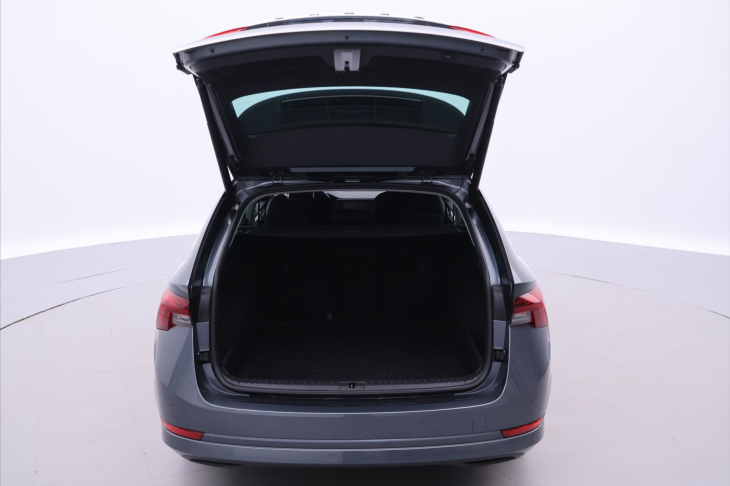 Škoda Octavia 1,0 TSI DSG Navi 1.Maj DPH