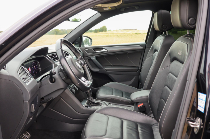Volkswagen Tiguan 2,0 TDI DSG 4x4 CZ DPH R-Line