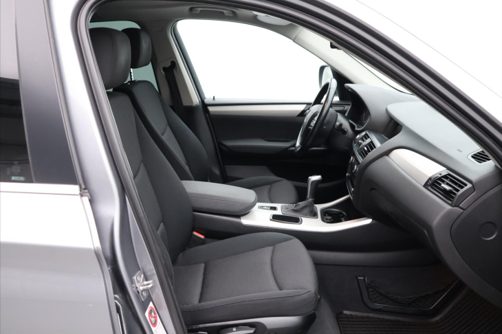 BMW X3 2,0 xDrive 135kW Aut.klima 20d