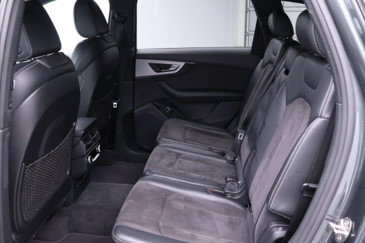 Audi Q7 3,0 TDI S-line 7-Míst CZ DPH