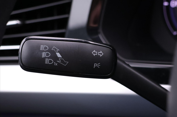 Volkswagen Bora E-Bora 100kW Automat