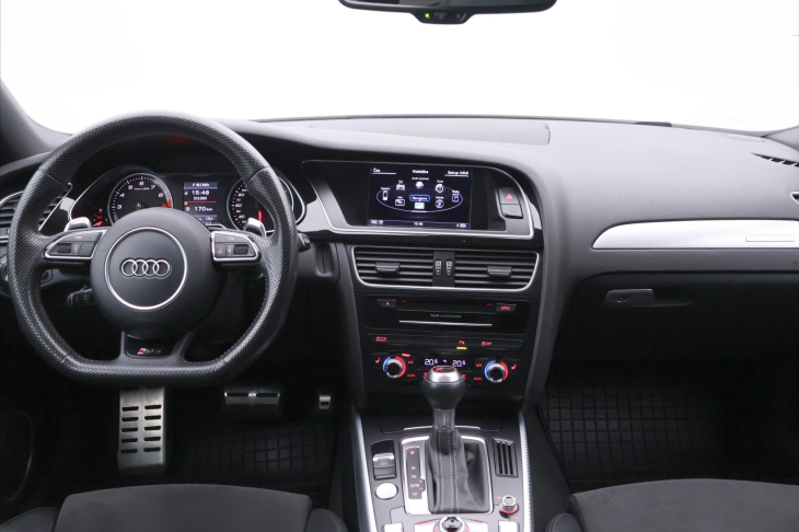 Audi RS 4 4.2 FSI V8 331kW 1.Maj Serviska