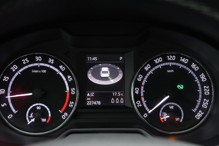 Škoda Octavia 2,0 TDI 135kW DSG Webasto RS