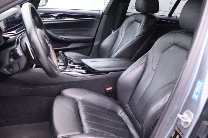 BMW Řada 5 3,0 530d xDrive 195kW M-paket