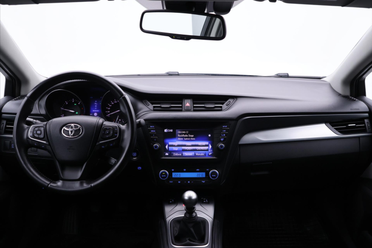 Toyota Avensis 2,0 D-4D 105kW Navi LED Tempo
