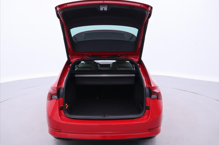 Škoda Octavia 1,5 TSI 110kW Style+matrix DPH