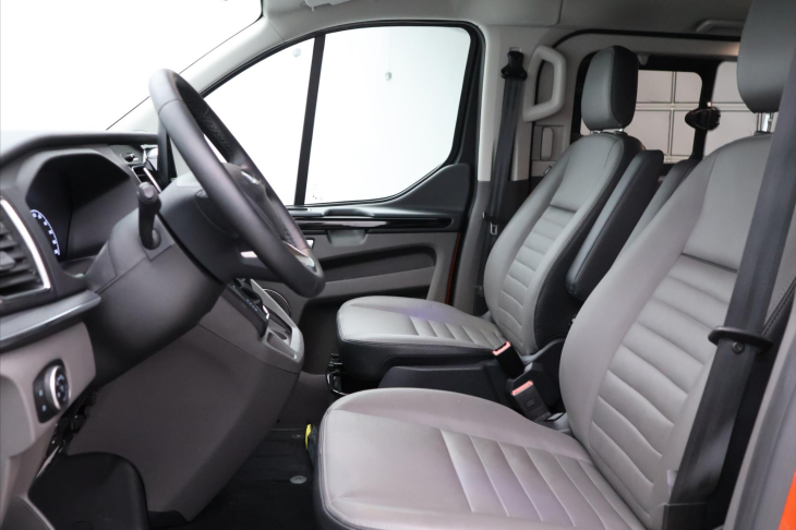 Ford Tourneo Custom 2,0 TDCI 136kW Titanium CZ DPH
