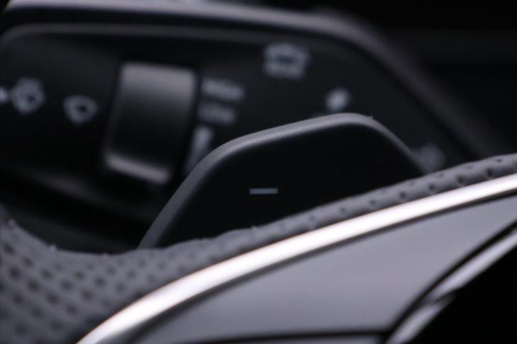 Škoda Kodiaq 2,0 TDI DSG 4x4 Sportline 7-Míst
