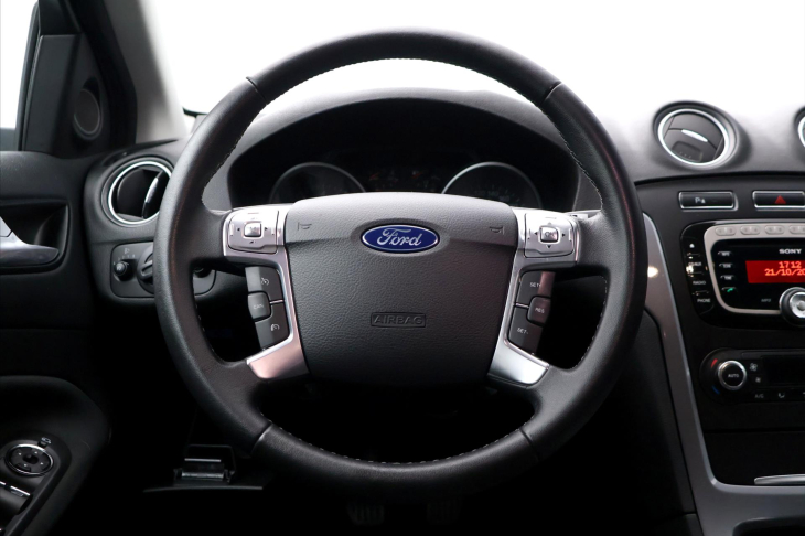 Ford Mondeo 1,6 EB 118kW 1. Maj CZ Tažné