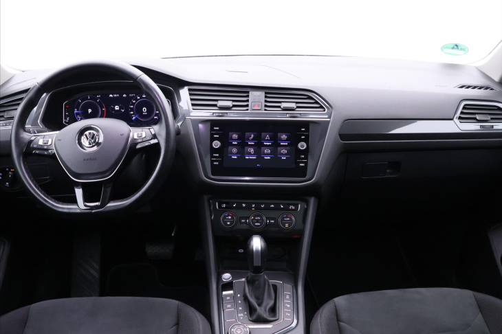Volkswagen Tiguan Allspace 2,0 TDI DSG R-line 4M 1Maj DPH