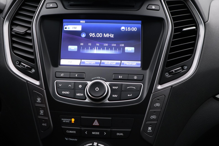 Hyundai Grand Santa Fe 2,2 CRDI 145kW CZ Luxury DPH