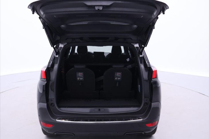 Peugeot 5008 1,2 PT Aut. Allure 7-Míst DPH