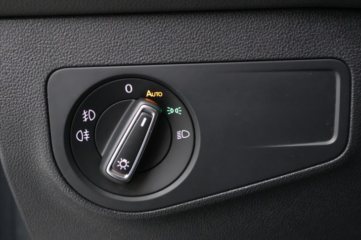 Volkswagen Tiguan 2,0 TDI 110kW DSG R-line DPH