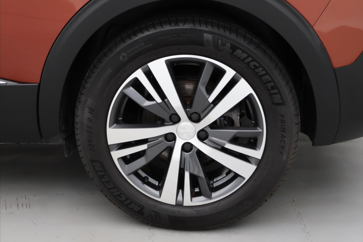 Peugeot 5008 1.2 PT 96kW Allure 7-Míst DPH