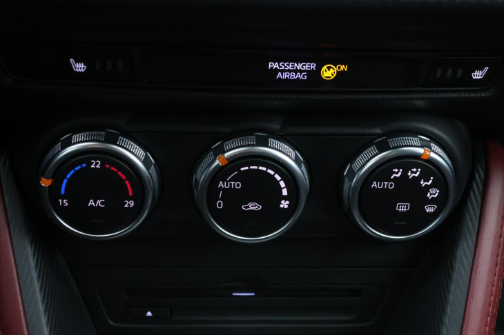 Mazda CX-3 2,0 Skyactiv-G120 Revolution