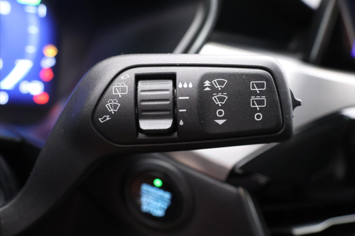 Ford Kuga 2,5 Hybrid 140kW AWD Titanium