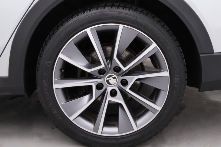 Škoda Octavia 2,0 TDI DSG 4x4 CZ Scout DPH