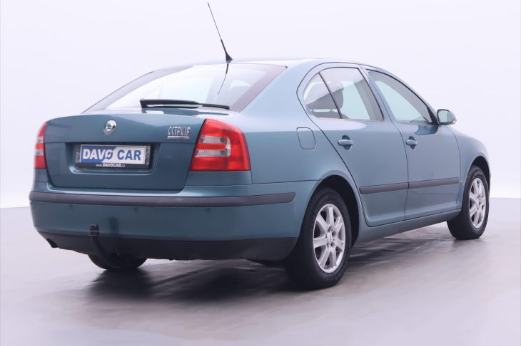 Škoda Octavia 1,6 i 75kW Elegance Tempomat
