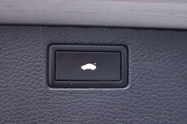 Volkswagen Passat 1,6 TDI Highline Xenon