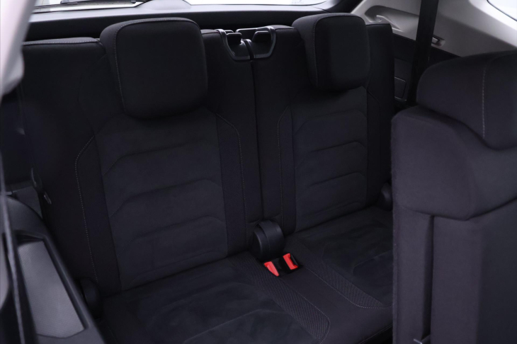 Volkswagen Tiguan Allspace 2,0 TDI DSG Highline 7Míst DPH