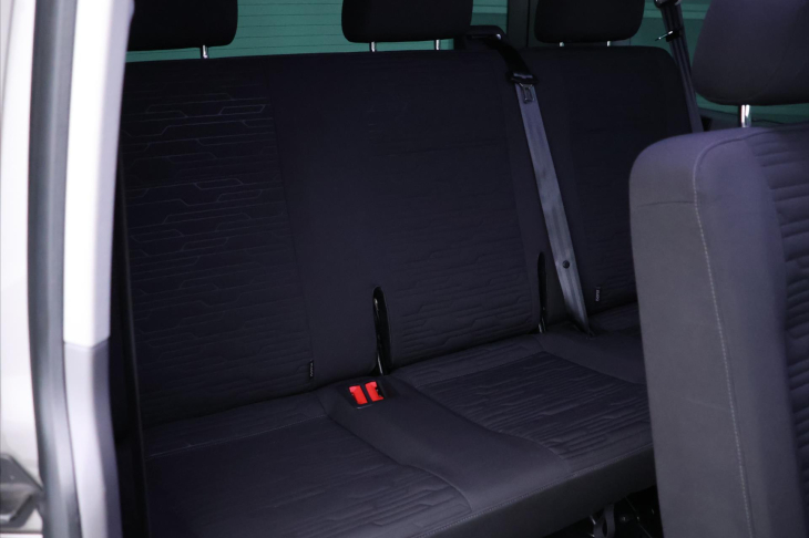 Volkswagen Caravelle 2,0 TDI 110kW CZ Tažné