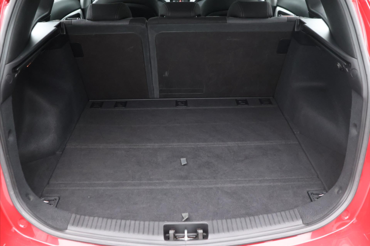 Hyundai i30 1,6 GDI 99kW Trikolor Style CZ