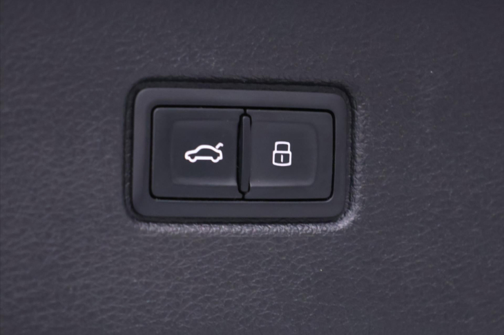 Audi Q7 3,0 TDI S-line 7-Míst CZ DPH