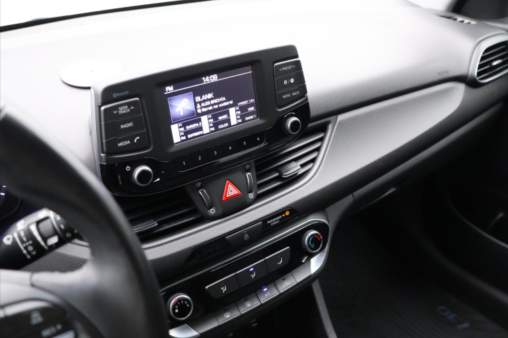 Hyundai i30 1,6 CRDi 81kW Trikolor tažné