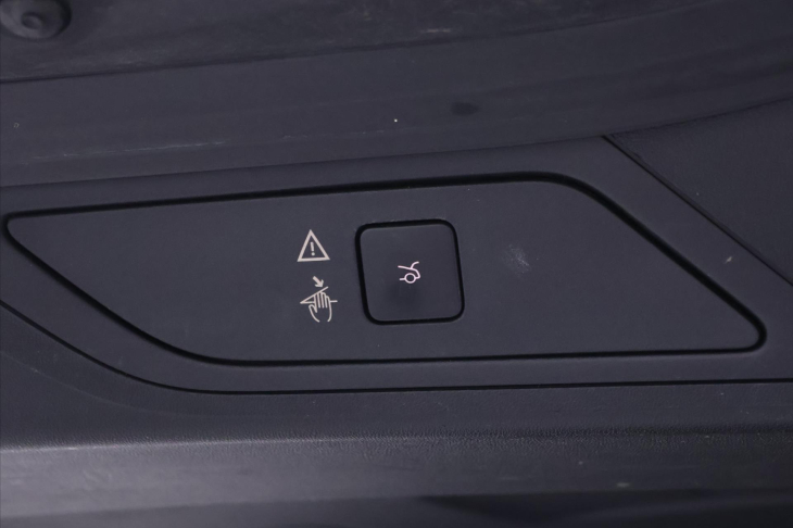 Citroën Grand C4 Picasso 1,2 PT 96kW Shine 7-Míst 1.Maj