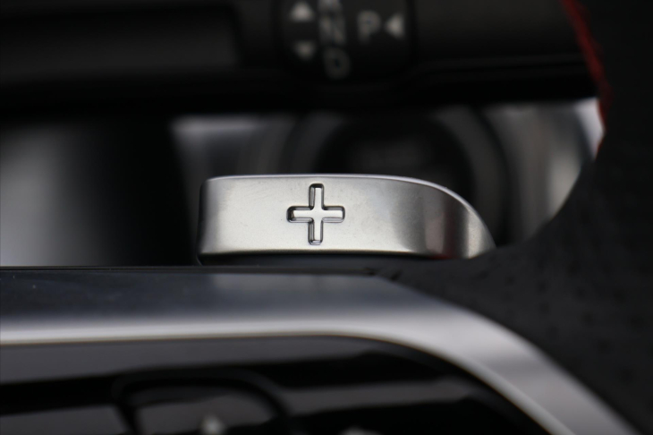 Mercedes-Benz GLB 2,0 220 4Matic AMG Premium