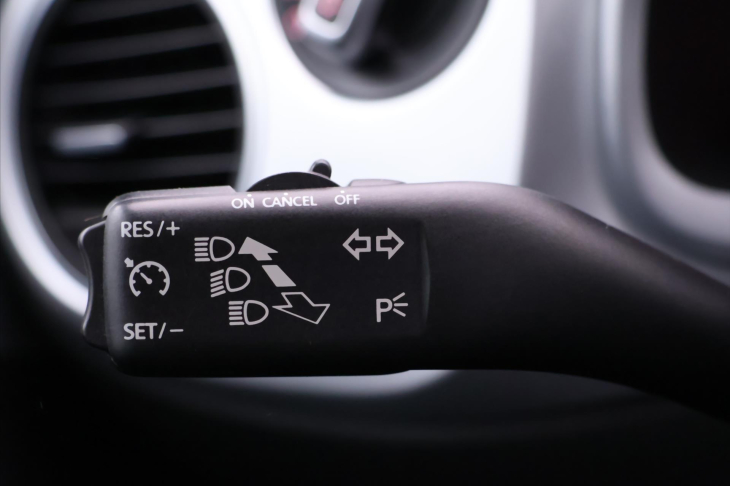 Volkswagen Beetle 1,2 TSI 77kW Design Serv.kniha