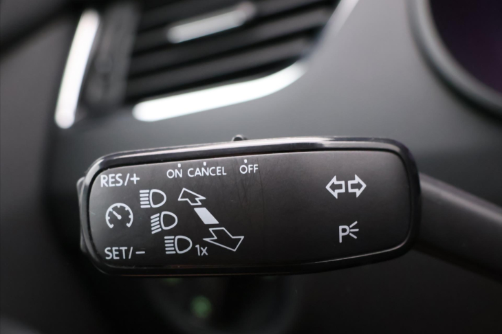 Škoda Octavia 2,0 TDI 110kW DSG Style Kůže