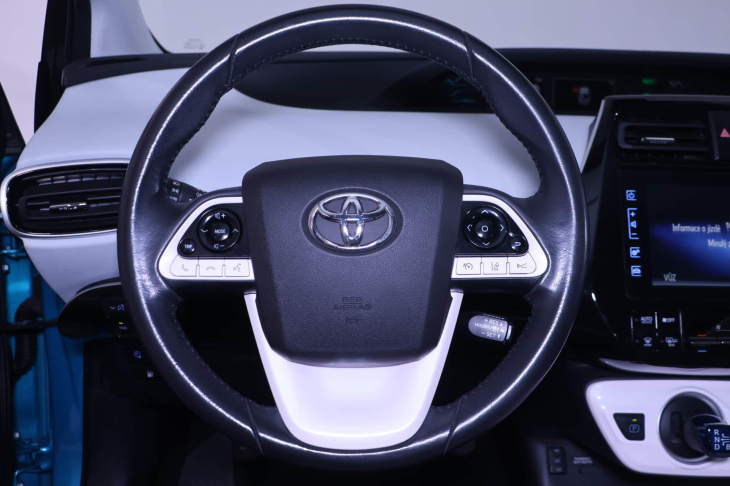Toyota Prius 1,8 VVT-i Plug-in Executive e-CVT