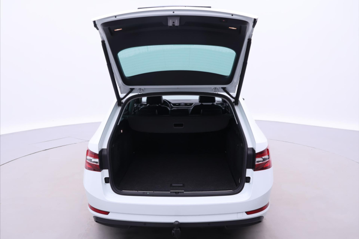 Škoda Superb 2,0 TDI 140kW DSG L&K Xenon