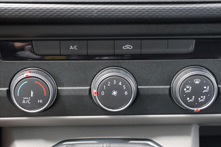 Volkswagen Transporter 2,0 TDI T6.1 1.Maj Klima DPH