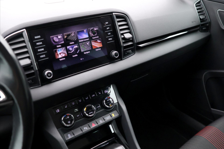Škoda Karoq 1,6 TDI DSG Style Sport Navi