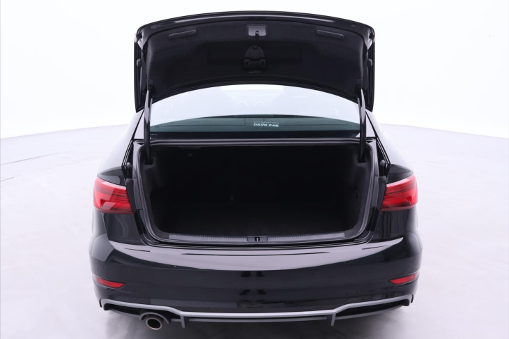 Audi A3 1,0 30TFSI S-line Virtual DPH