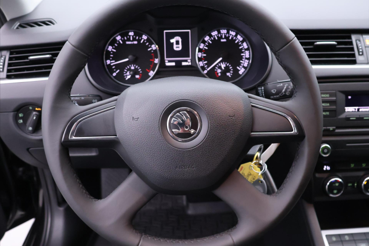 Škoda Octavia 1,4 TSI 103kW Serv.Kniha 1.Maj