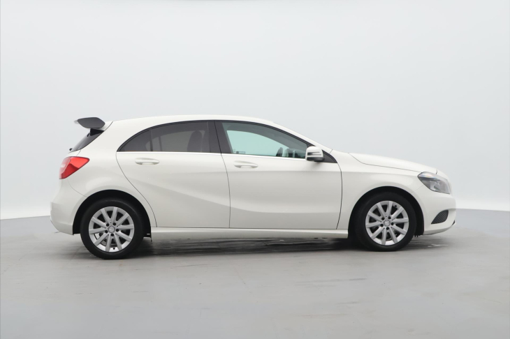 Mercedes-Benz Třídy A 1,6 200i 115kW Klima Kůže