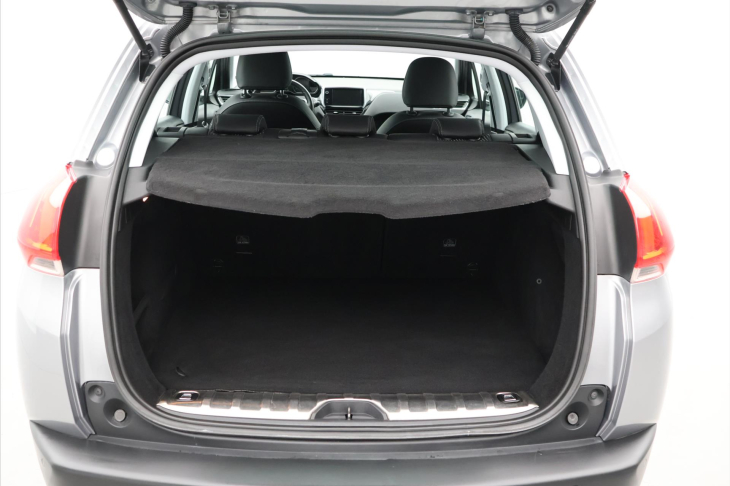 Peugeot 2008 1,2 VTi 60kW AT,Navi
