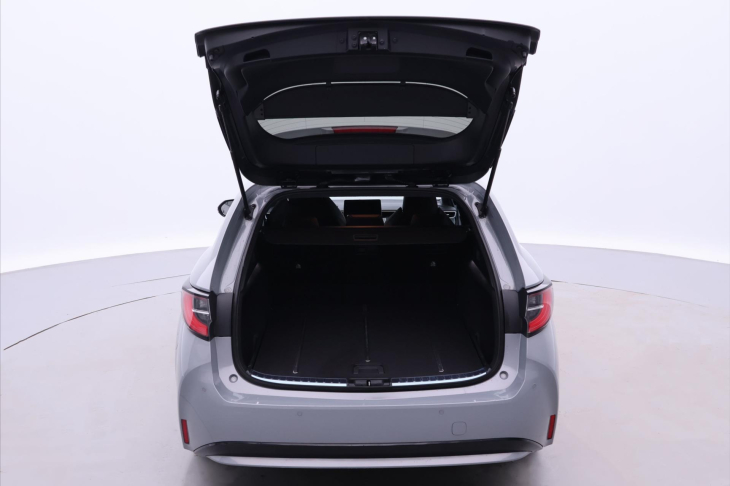 Toyota Corolla 1,8 HB Executive Aut. DPH CZ 1.Maj.