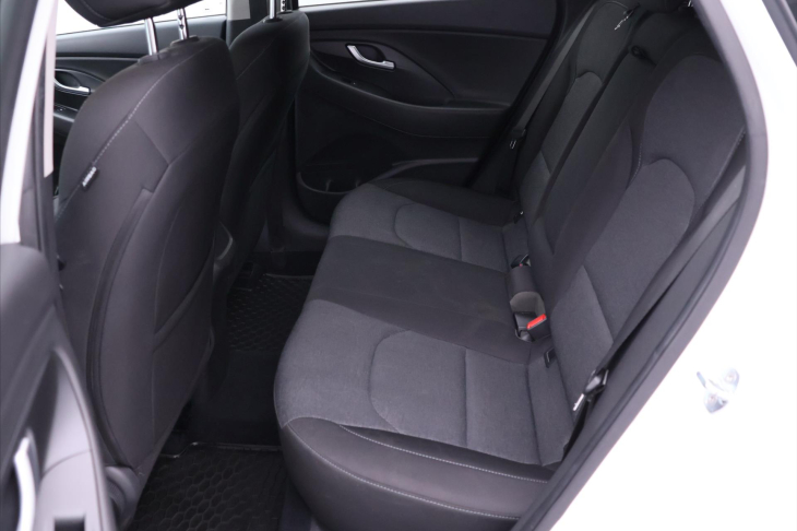 Hyundai i30 1,5 T-GDI 117kW CZ 1.Maj. DPH