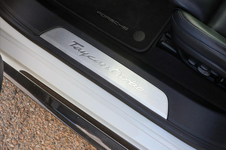 Porsche Taycan Turbo 460kW DPH CZ