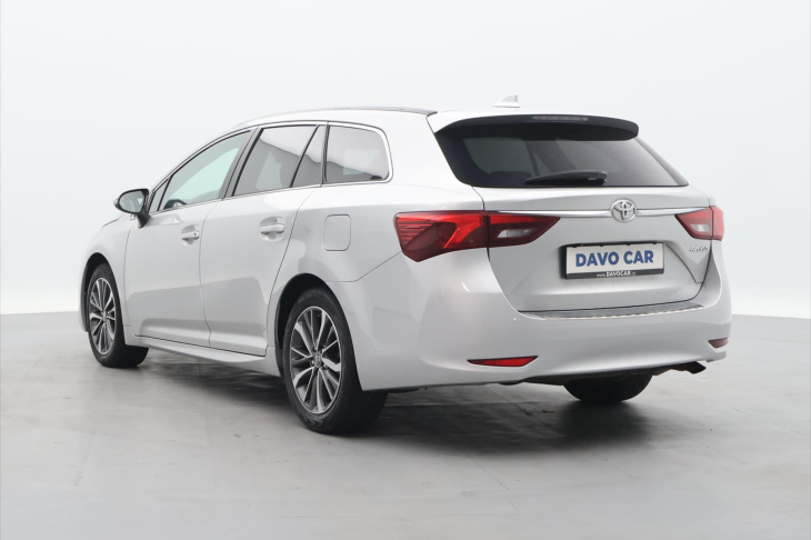 Toyota Avensis 2,0 D-4D 105kW Aut.klima CZ