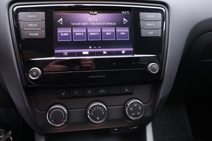 Škoda Octavia 1,6 TDI 85kW Ambition Fresh CZ