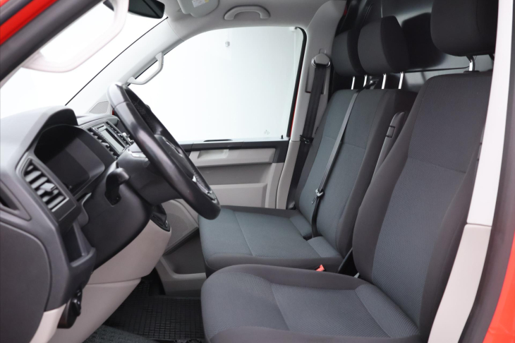 Volkswagen Transporter 2,0 TDI DSG Long Dílna CZ DPH