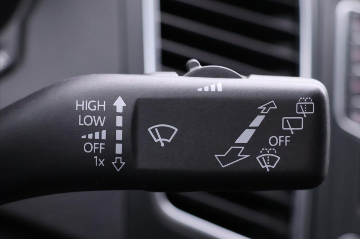 Volkswagen Sharan 2,0 TDI 4M CZ Highline DPH