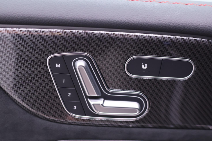 Mercedes-Benz GLB 2,0 200d 4MATIC AMG Premium