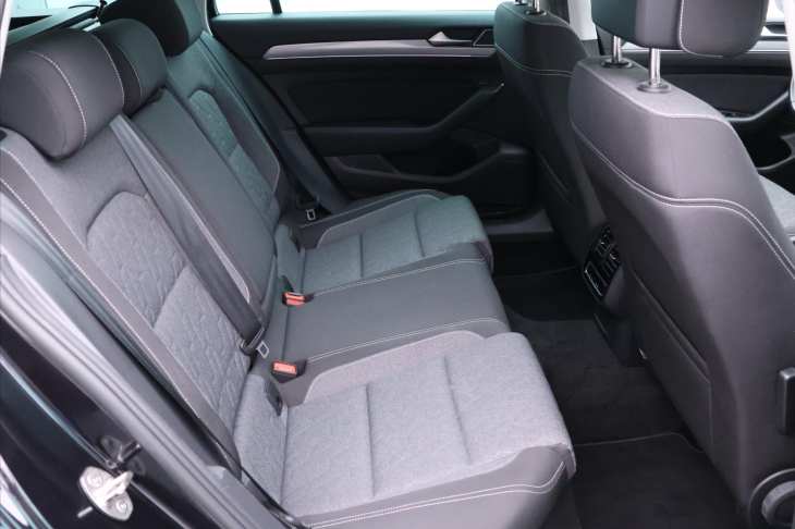 Volkswagen Passat 2,0 TDI DSG Matrix Virtual DPH
